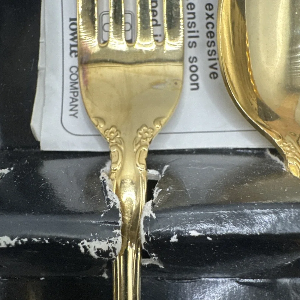 Oxford Hall Golden Collection Gold Rose‎ Flute Flatware Set - 23 Pieces